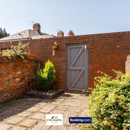Comfy 3Bed House By Stirkmartin Stays Short Lets & Serviced Accommodation Cardiff With Free Parking & 8Mins To City Centre Exterior foto